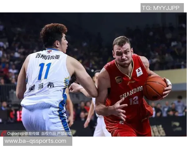 山东队备战新赛季劳森：小丁球技高出其他人一筹